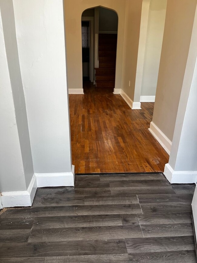 Building Photo - Don't Miss Out!