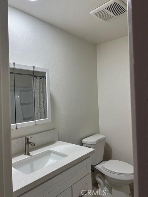 Building Photo - 235 W 4th St