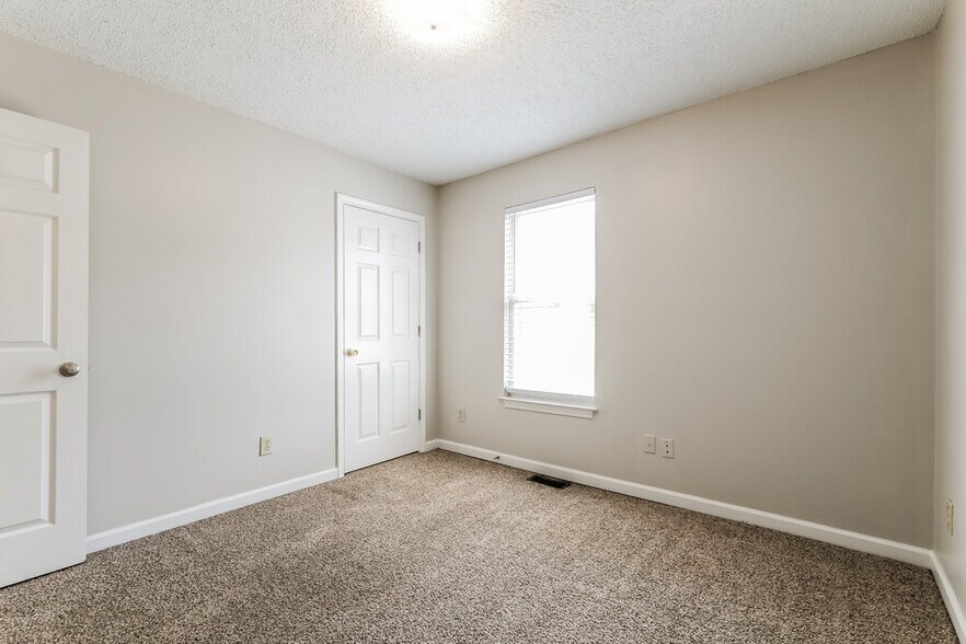 Building Photo - 2991 Dalton Ln