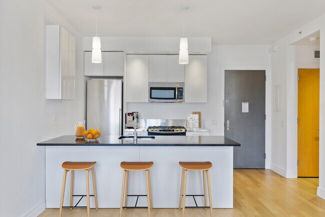 Interior Photo - Mercedes House