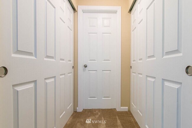 Building Photo - 1 Bedroom 1 Bathroom + Amenities in Mountl...