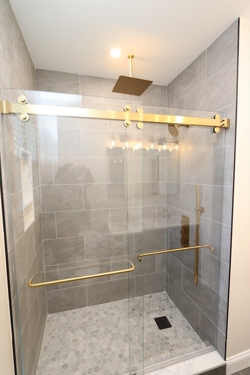 Building Photo - 14-16-16 Harriet St