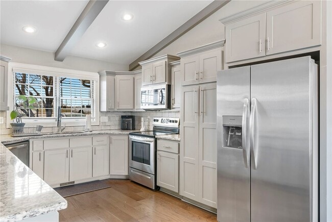 Building Photo - 5307 S Bellview Rd