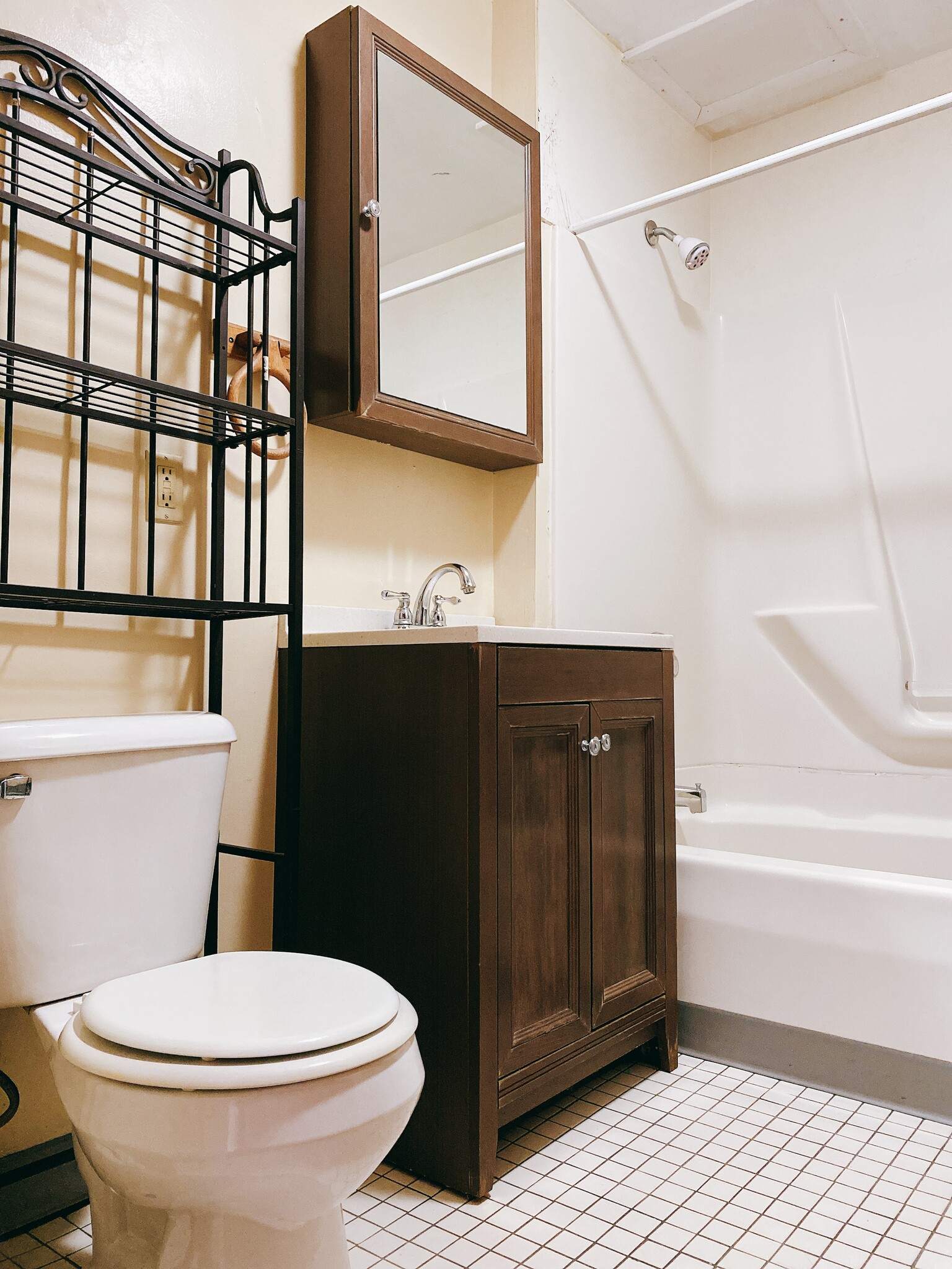 Bathroom - 715 Maryland Ave