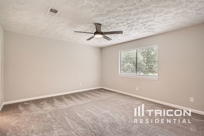 Building Photo - 2 Ironwood Ct