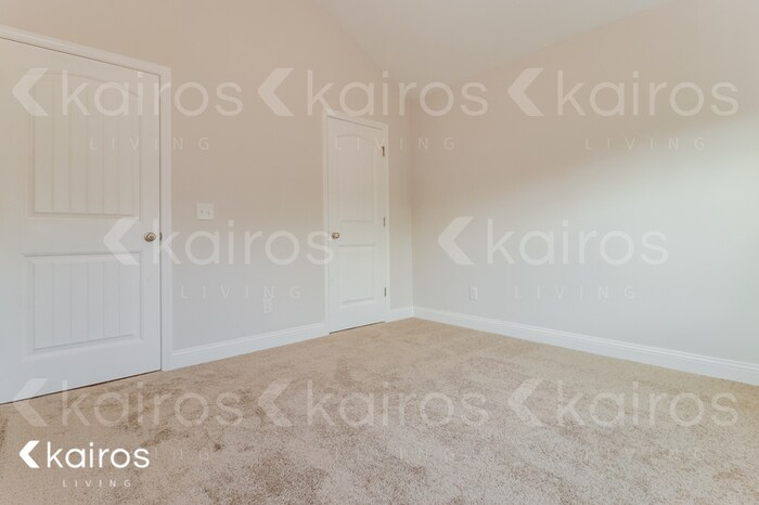 Building Photo - 220 Western Red Cedar Dr