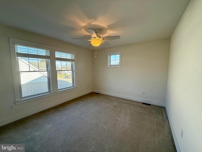 Building Photo - 61 Baybreeze Dr