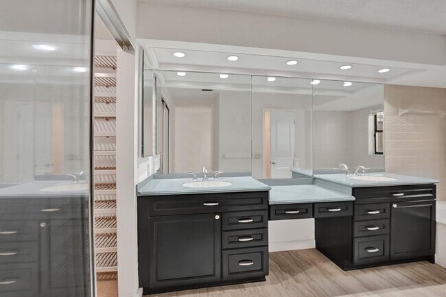 Building Photo - 21349 Placida Terrace