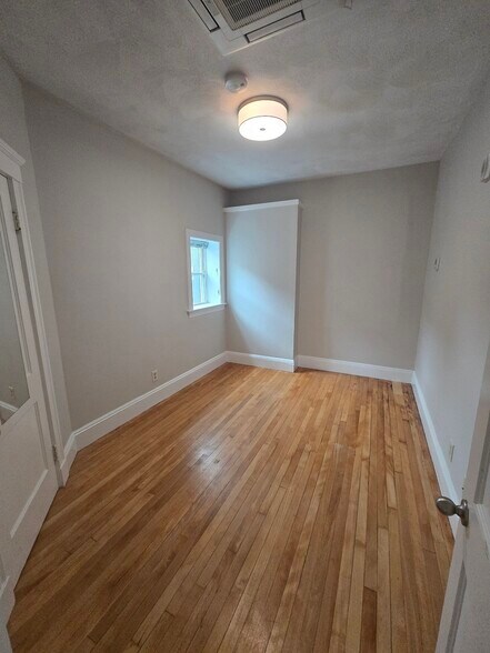 Building Photo - 5 Gardner Ter