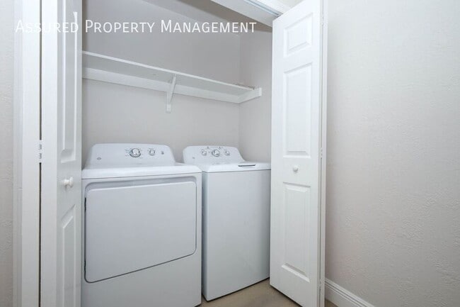 Building Photo - 4029 Henley Rd