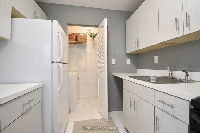 Building Photo - Prime Rental: Spacious 2-Bed, 2-Bath In Carmel Lakes Gated Community