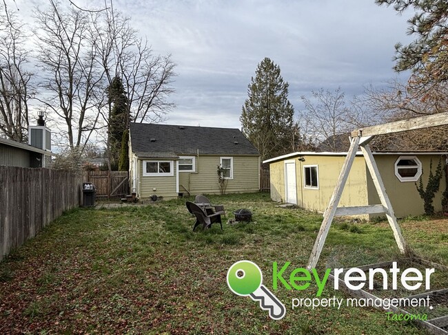 Building Photo - Cozy 2Bath/1Bath Tacoma House