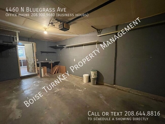 Building Photo - 4460 N Bluegrass Ave