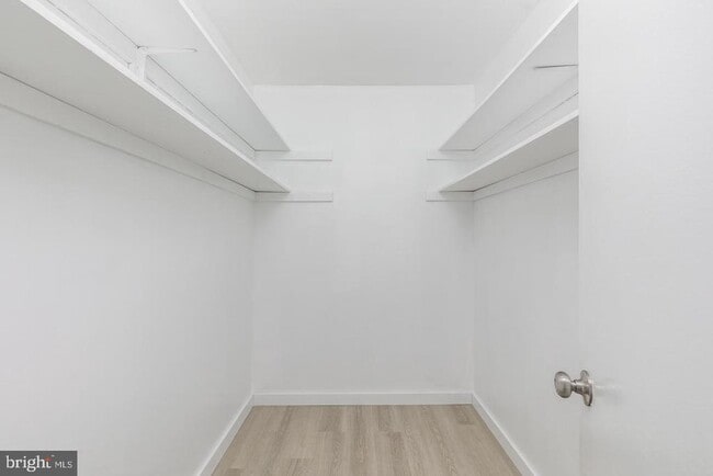 Building Photo - 1929 The Woods II