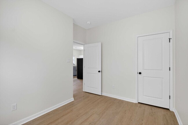 Building Photo - 2009-2011 Scotty Ct