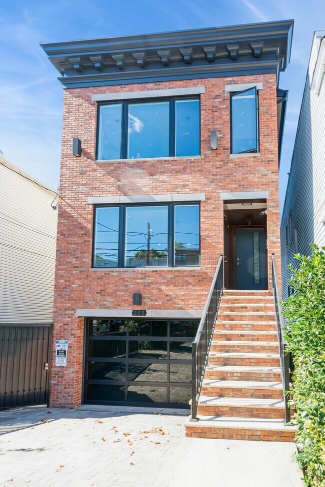 Building Photo - 225 Columbia Ave