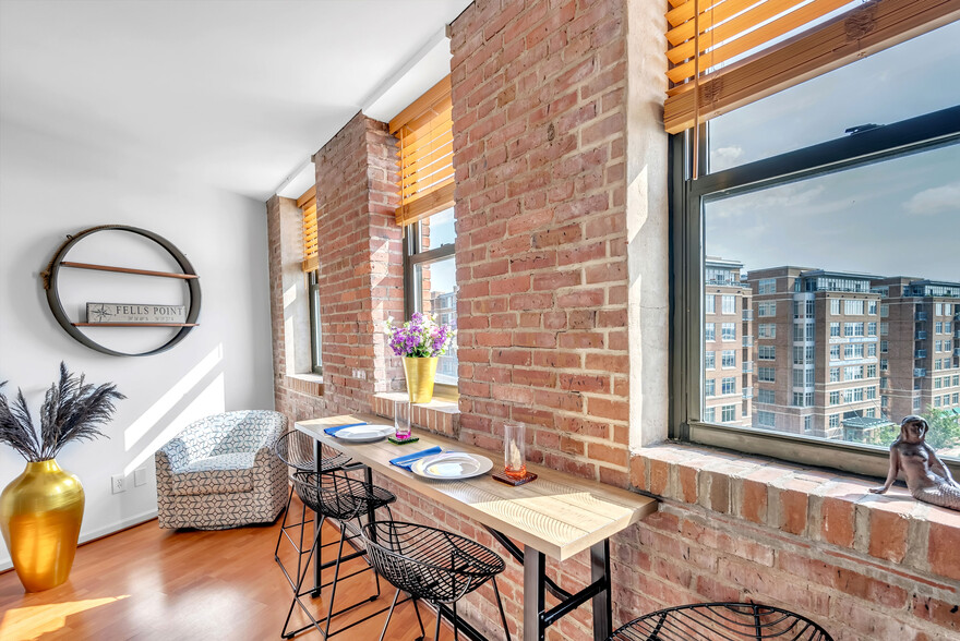 Downstairs dining overlooking the Patuxent River and the Chesapeake Bay. - 1000 Fell St