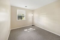 Building Photo - 8839 English Rd