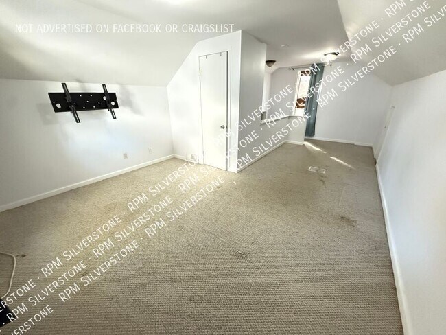 Building Photo - 2664 Tyler-