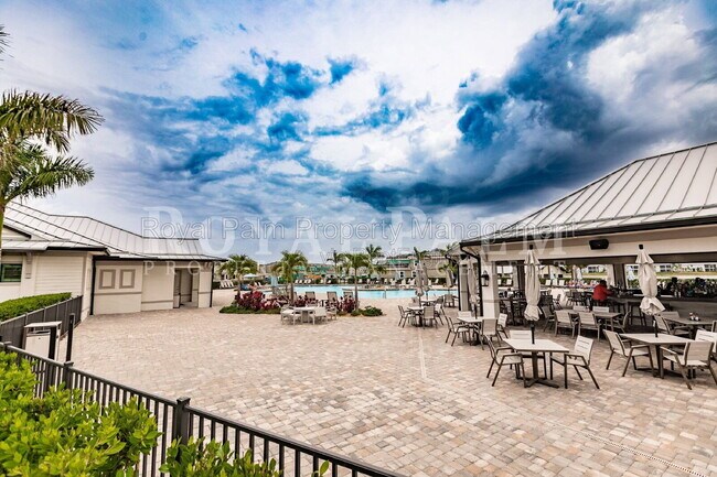 Building Photo - 14141 Heritage Landing Blvd