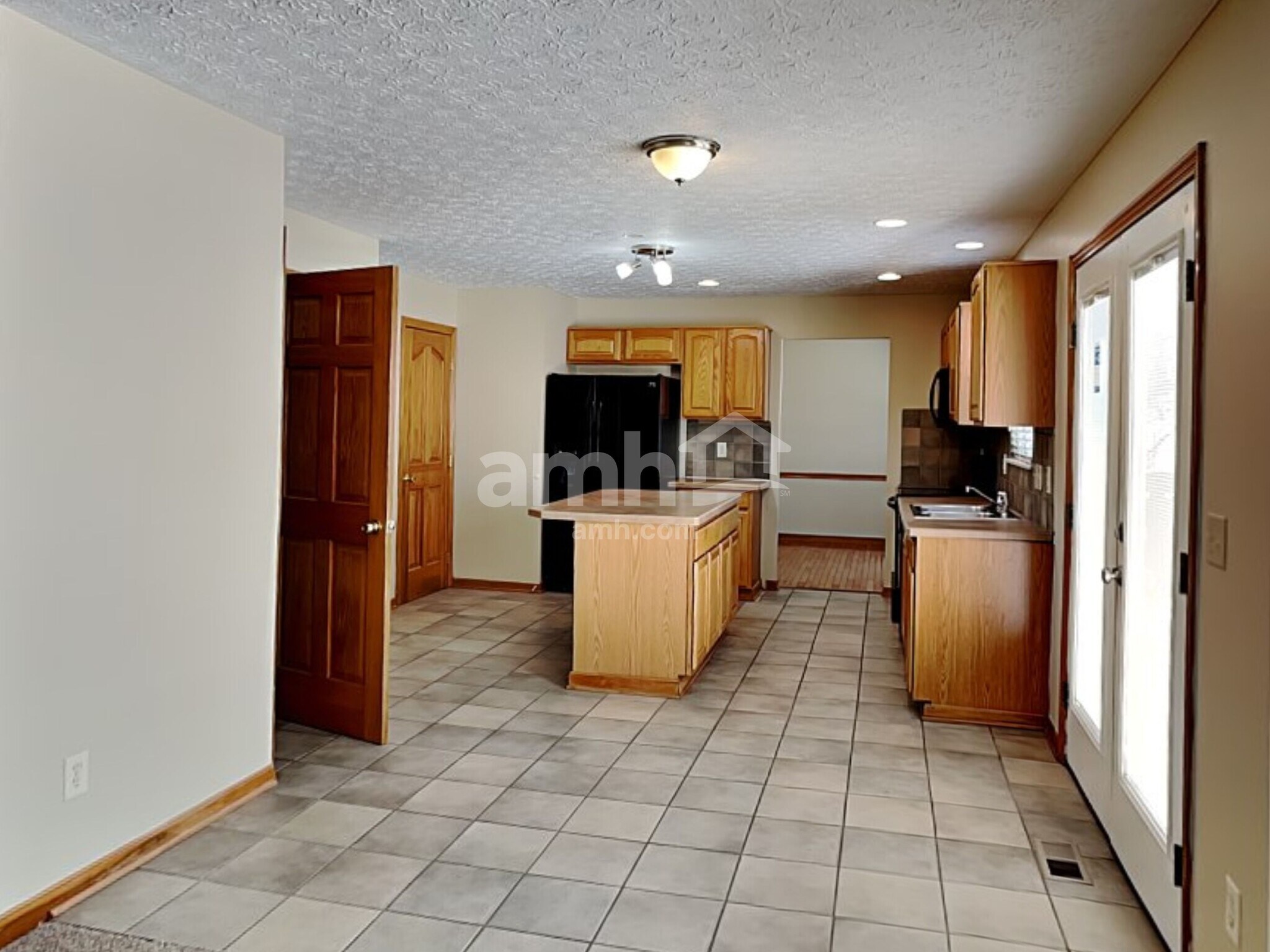 Building Photo - 375 Highbanks Valley Dr