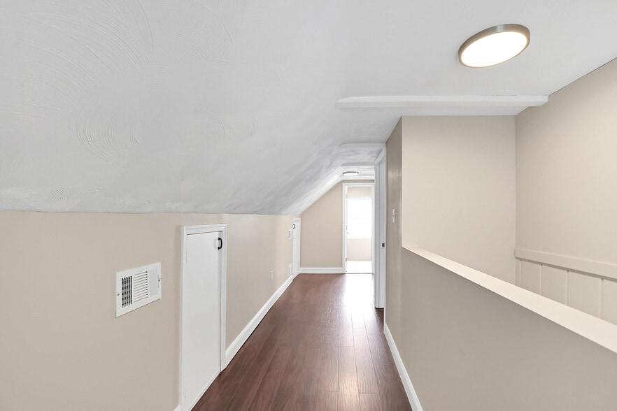 Building Photo - 608 N Abingdon St