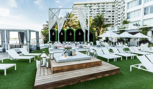 Building Photo - 1100 West Ave