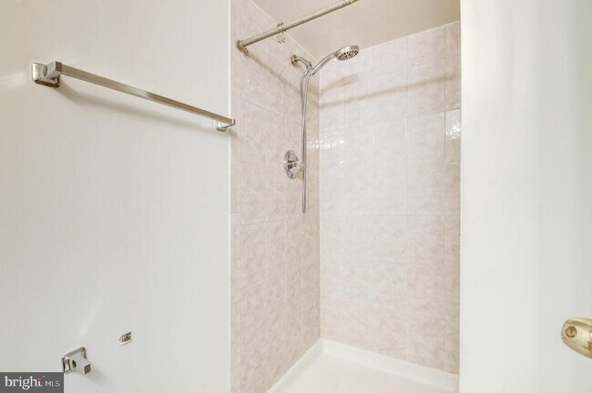 Building Photo - 6022 Phlox Ct