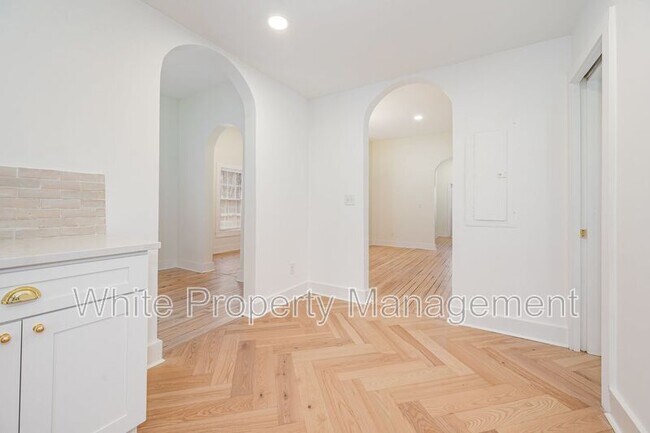 Building Photo - 3612 E Brief Rd