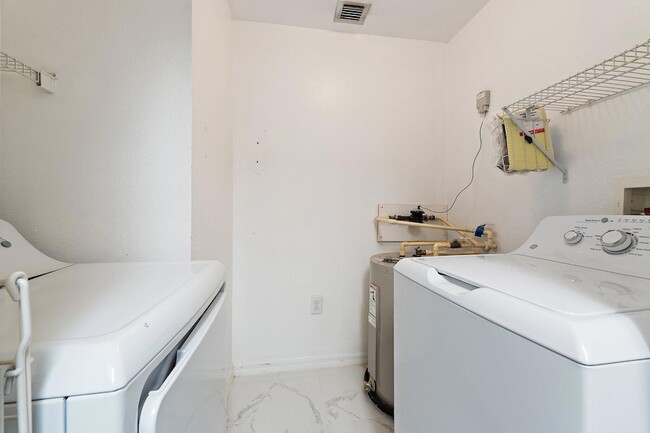 Building Photo - 2917 Tuscany Ct