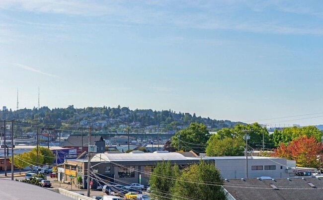 Building Photo - 5210 Russell Ave NW