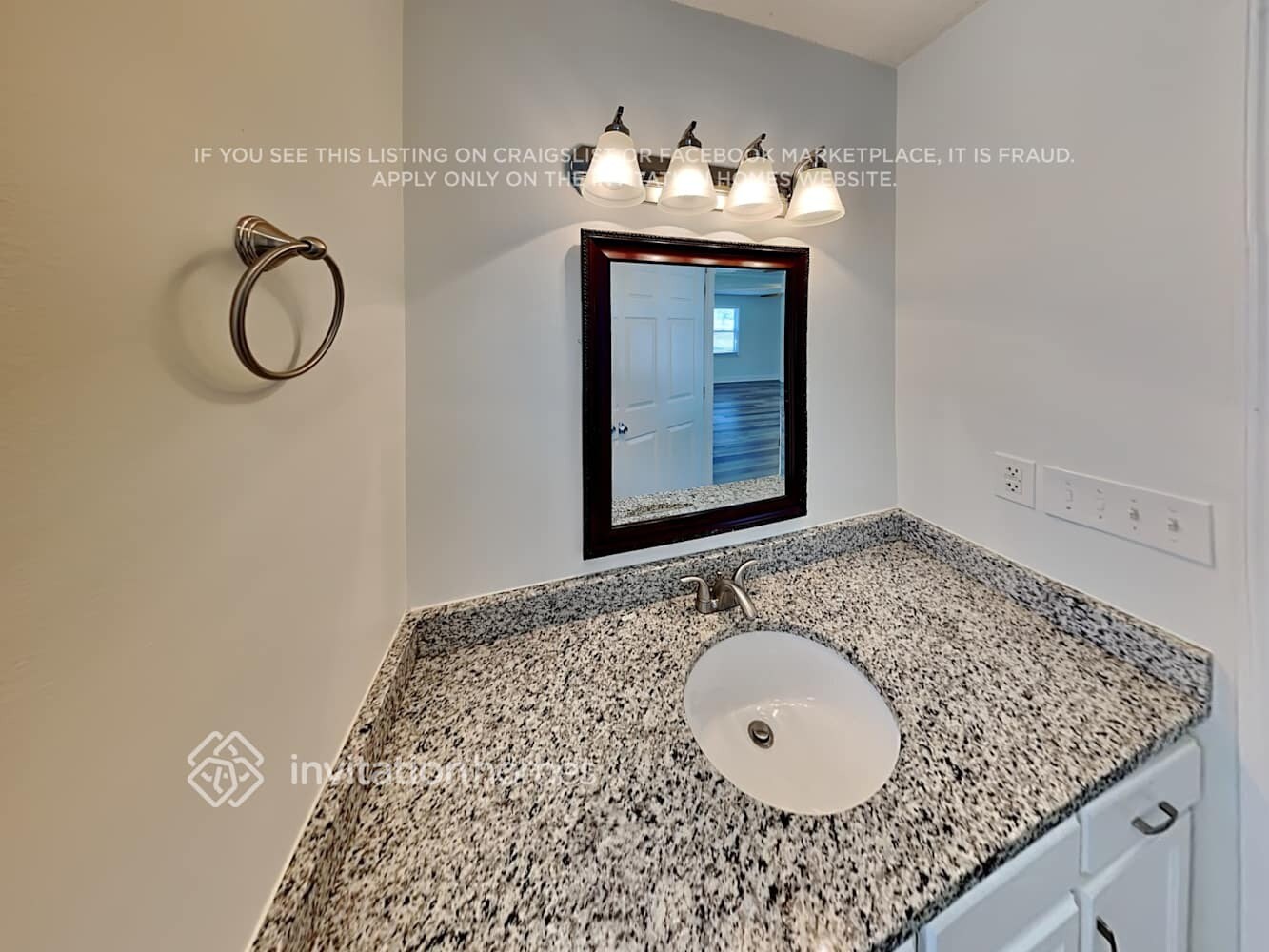Building Photo - 7116 White Oak Dr SW