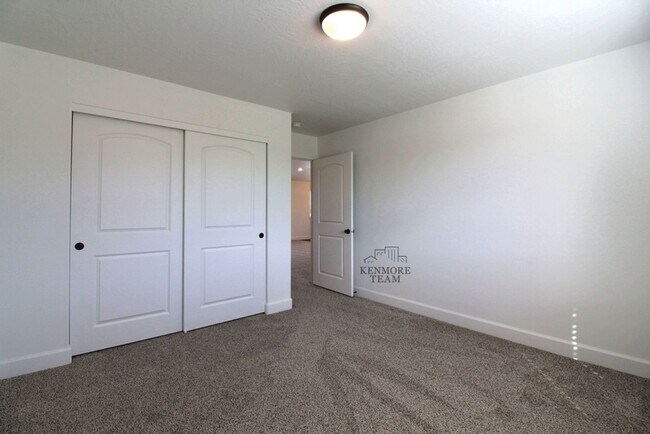 Building Photo - 3 Bedroom, 2 Bath Home in Pasco