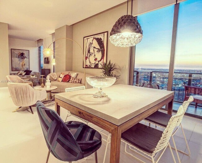 Building Photo - 501 NE 31st St