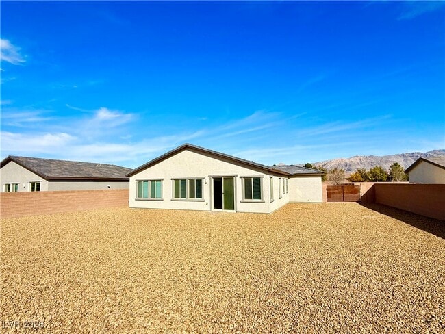 Building Photo - 5407 Splendido Ave