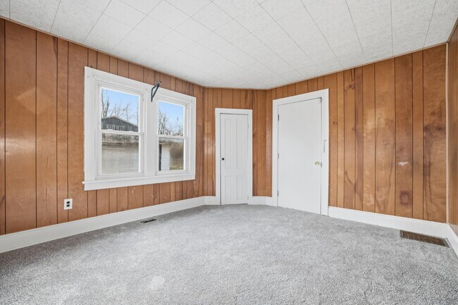 Building Photo - 1843 Ohio Ave