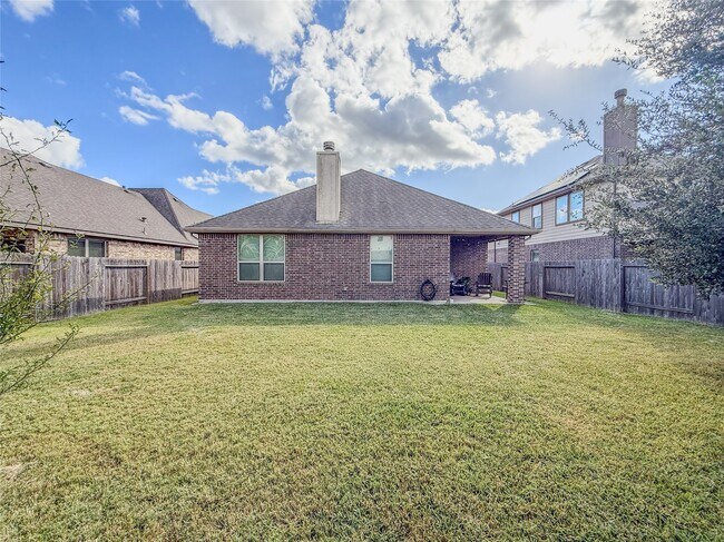 Building Photo - 2513 Kaman Ln