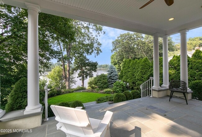 Building Photo - 619 Beacon Blvd