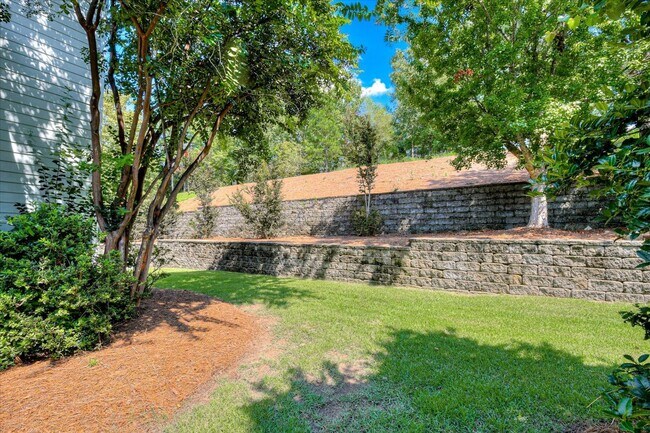Building Photo - 106 Hornsby Ln