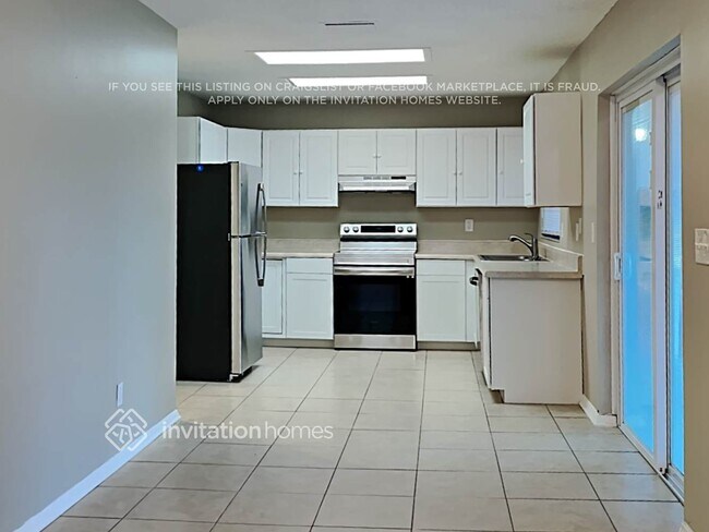 Building Photo - 10916 Carnelian Ln