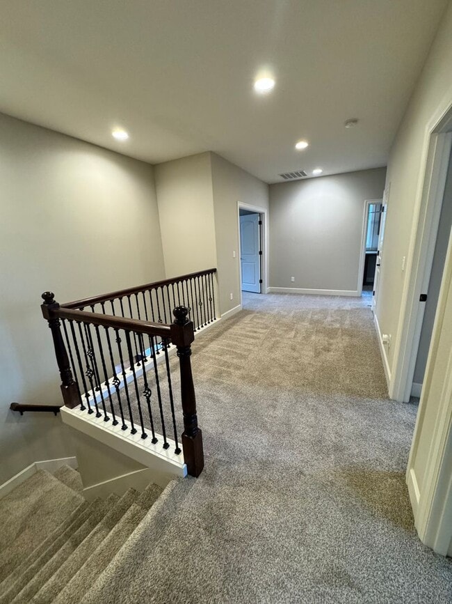 Building Photo - FOR RENT UNFURNISHED: Beautifully maintained 2015 Noyes-built home, 5 bed, 3 bath, 2 car garage w...