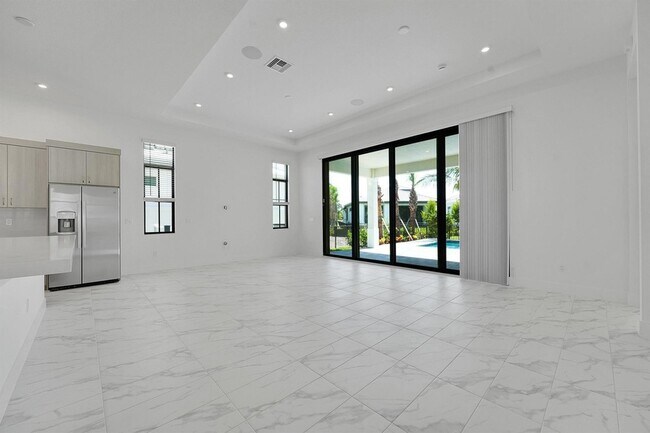 Building Photo - 13908 Vivant Dr