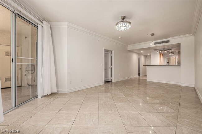 Building Photo - 210 E Flamingo Rd