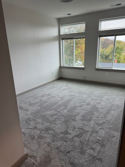 Building Photo - 2317 Huntington Ave