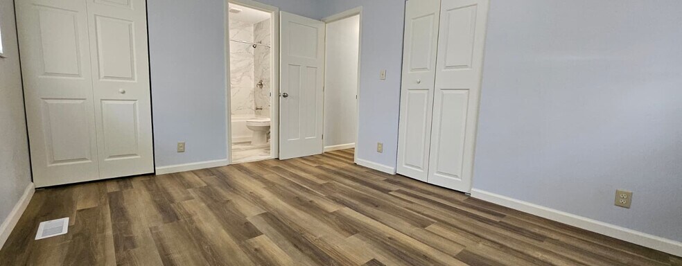Building Photo - 254 Prince of Wales Dr