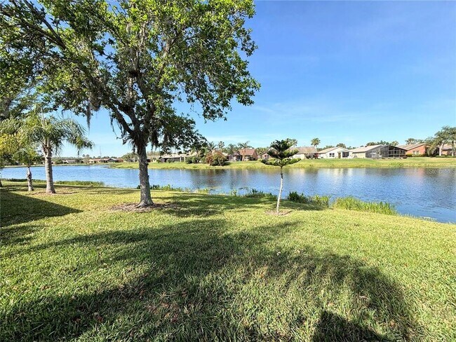 Building Photo - 585 Grand Canal Dr