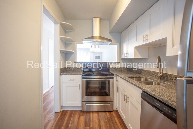 Building Photo - Georgetown Condos!!