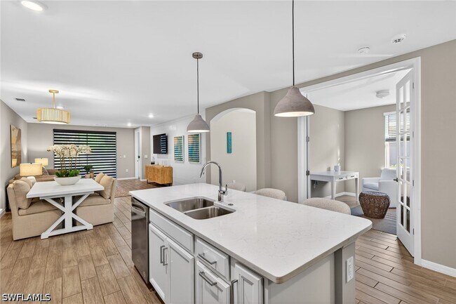 Building Photo - 14567 Edgewater Cir