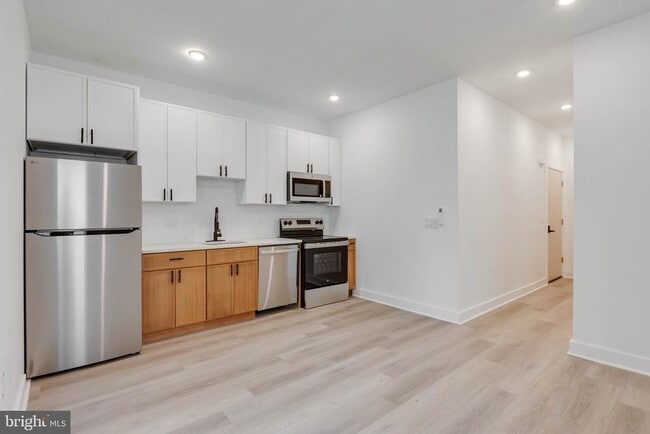 Building Photo - 3962 Parrish St