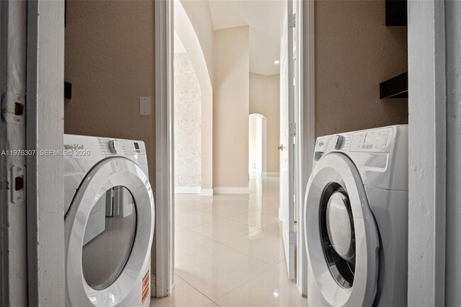 Building Photo - 15962 SW 62nd St